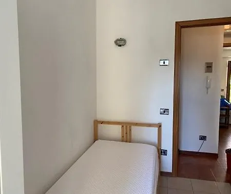 Centro, 3 Posti Aria Condizionata Pass Auto *