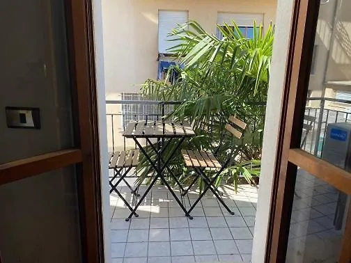 Centro, 3 Posti Aria Condizionata Pass Auto *