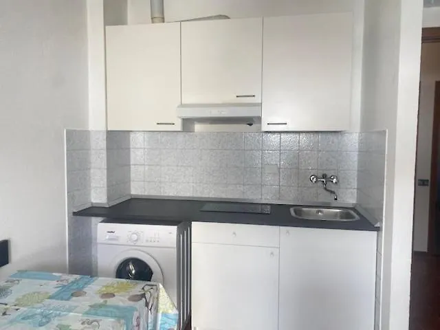 Centro, 3 Posti Aria Condizionata Pass Auto *